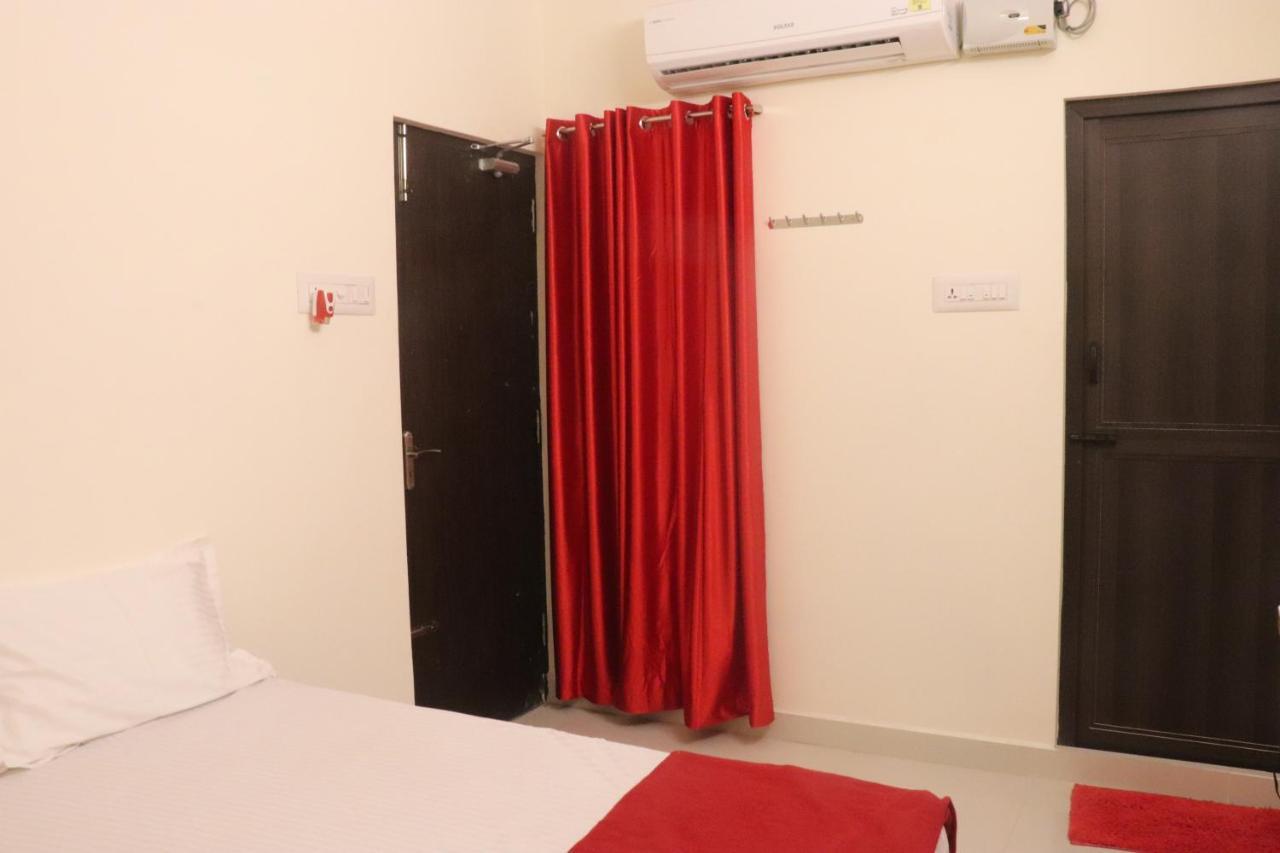 Grand Suites Srirangam Tiruchirappalli Eksteriør billede